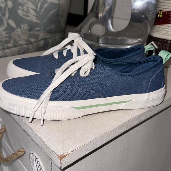 NWOT, Sperry crest vibe denim sneaker boat shoes. - Picture 4 of 7